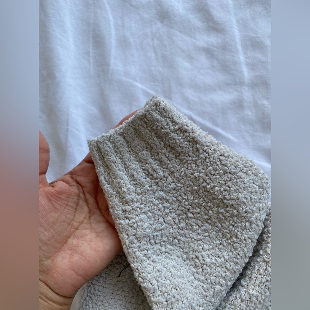 Hollister Co. Women's Ivory Sweatshirt - XS - Picture 4 of 7